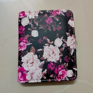 Sleek wallet